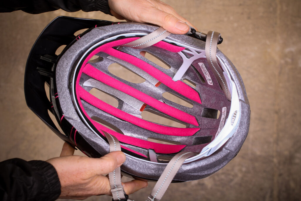 Specialized Sierra Gloss Acid Pink Arc Womens Helmet – inside.jpg