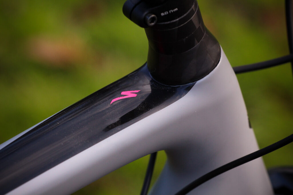 Specialized Womens Tarmac SL6 – top tube detail.jpg