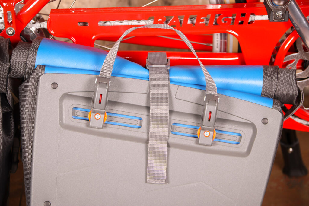 Vaude Aqua Back panniers – back detail 1.jpg