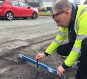 Cheshire West and Cheshire Council pothole tweet.JPG