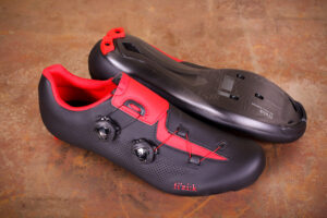 Fizik R3 Aria shoes.jpg