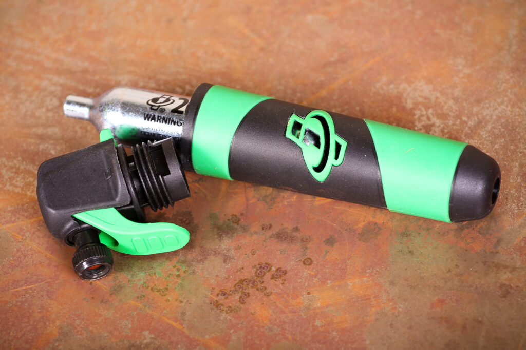 Genuine Innovations Ultraflate CO2 Inflator – open.jpg
