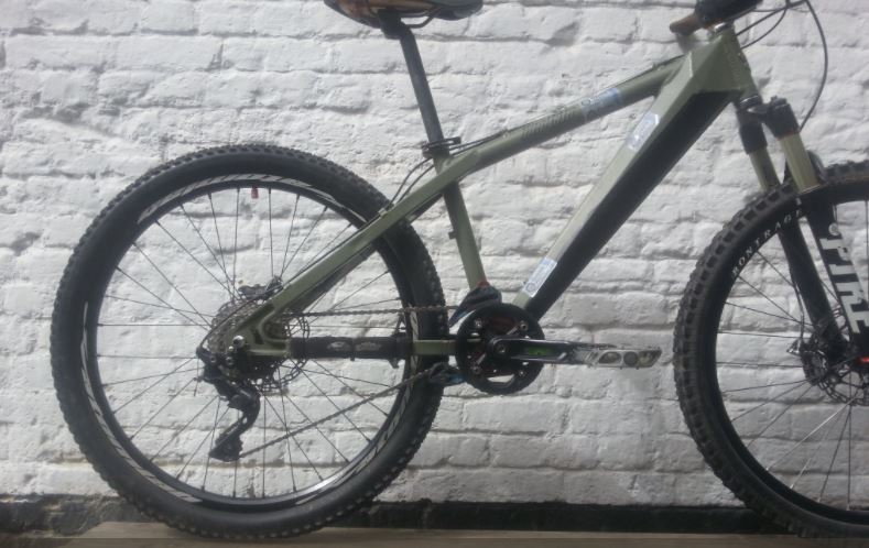 Green Oil Dragons’ Den bike.JPG