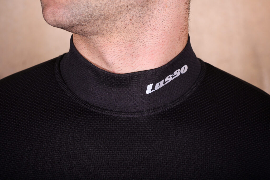 Lusso Bioactive Thermal polo Long Sleeve – collar.jpg