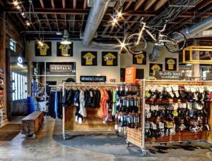 Mellow Johnny’s maillot jaunes.JPG