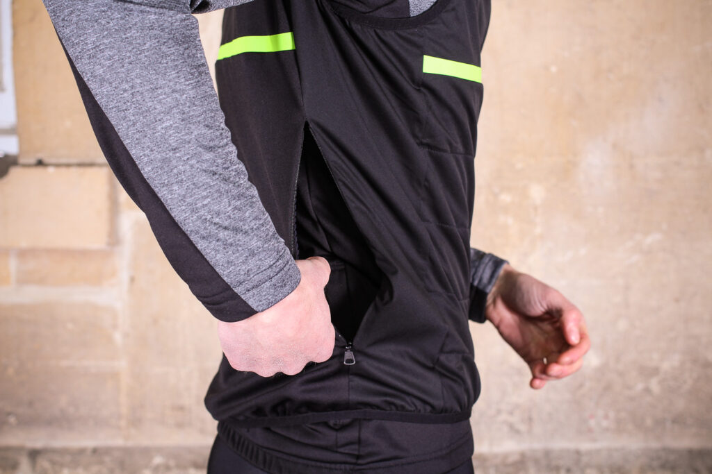 Sportful Giara Thermal Vest – side zip.jpg