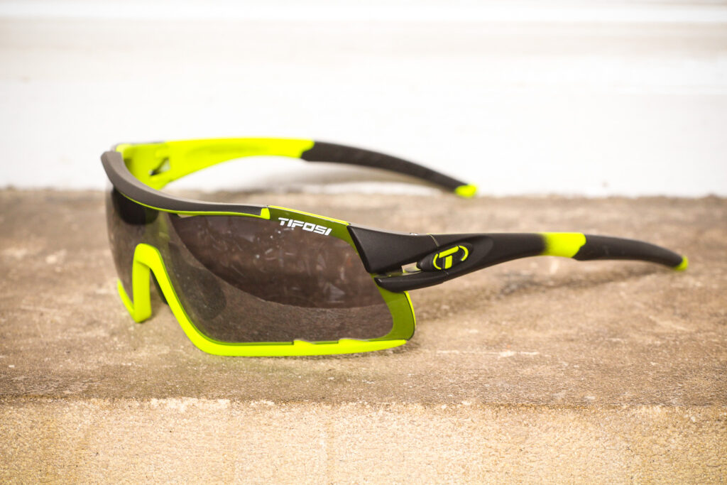 Tifosi Davos Race Neon Interchaneable 2018 Sun Glasses – side.jpg