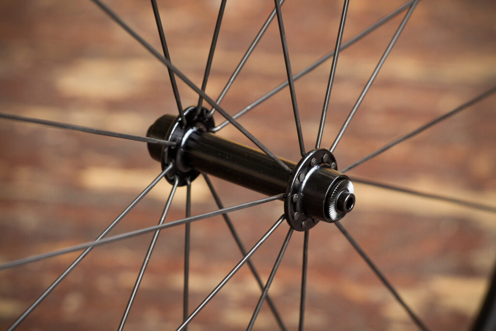 CES Sport RC50 Clincher Wheelset – front hub.jpg