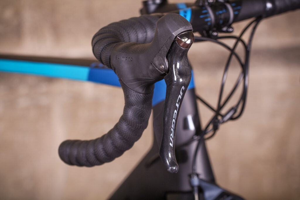 Cube Agree Pro – bar and shifter 2.jpg