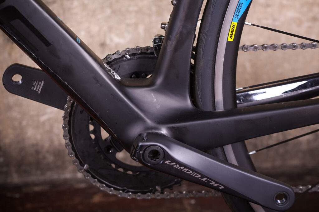 Cube Agree Pro – bottom bracket.jpg