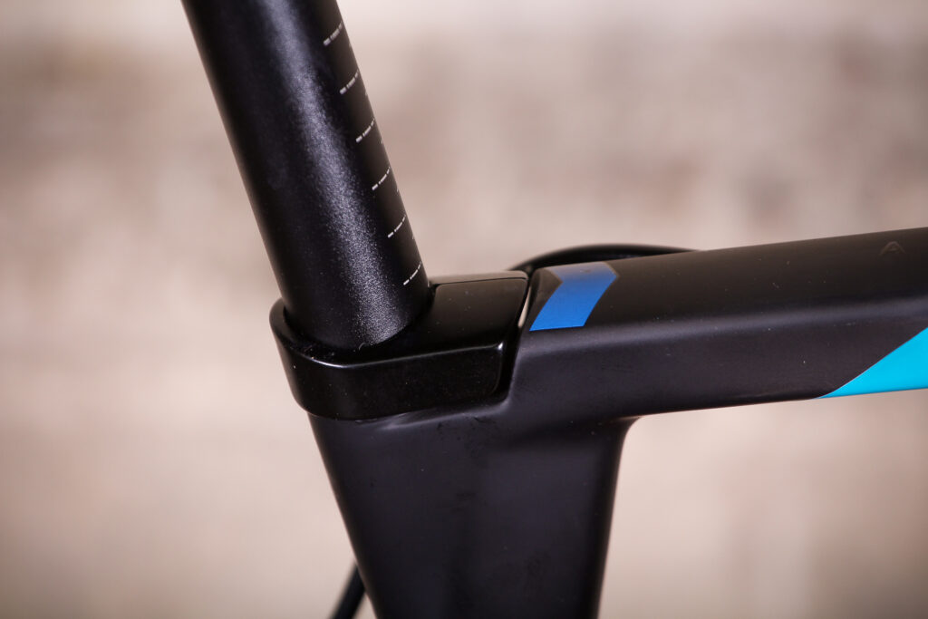 Cube Agree Pro – seat post collar.jpg