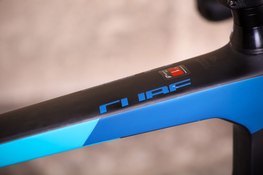 Cube Agree Pro – top tube.jpg