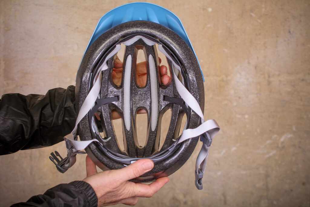 Giro Venus 2 Womens helmet – inside.jpg