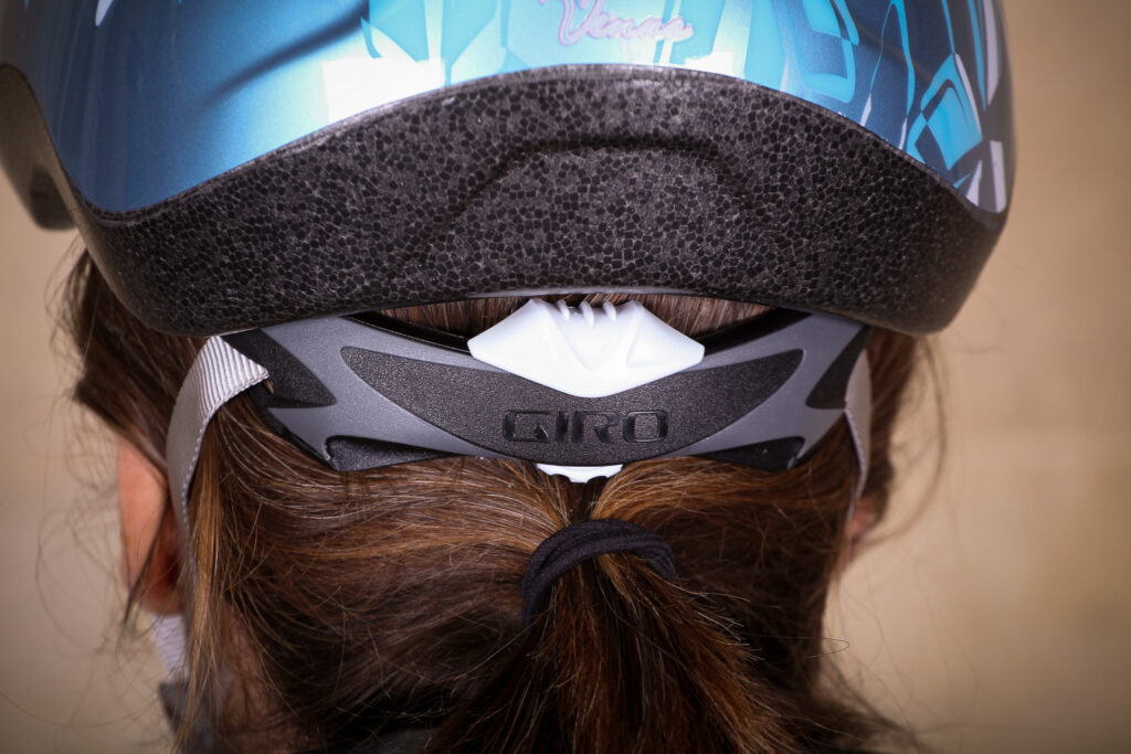 Giro Venus 2 Womens helmet – ratchet system.jpg