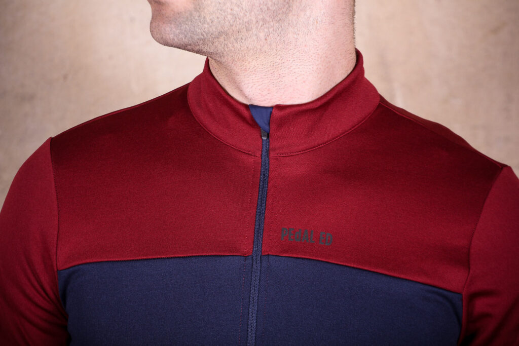 PedalED Essential jersey Longsleeve – collar.jpg