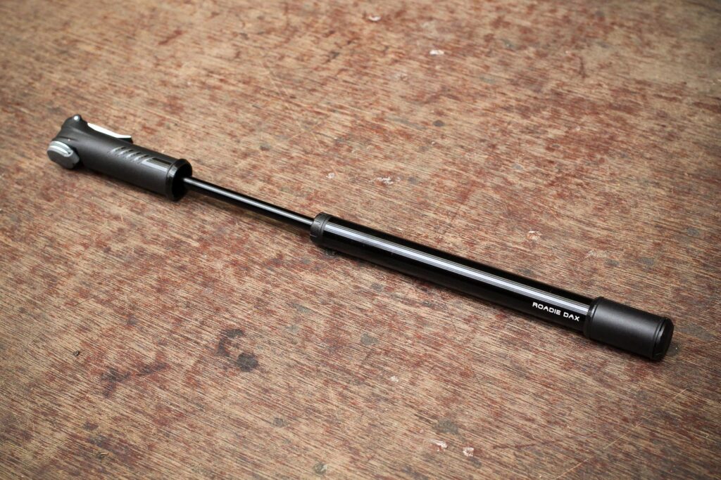 topeak_roadie_dax_hand_pump_-_extended.jpg