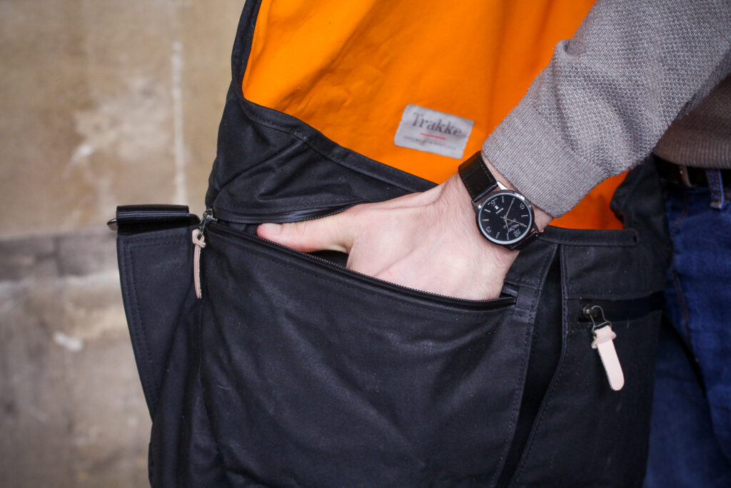 Trakke Wee Lug Mk2 Messenger Bag – pocket_.jpg