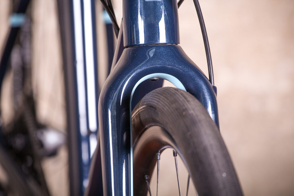 Vielo V+1 – fork clearance.jpg