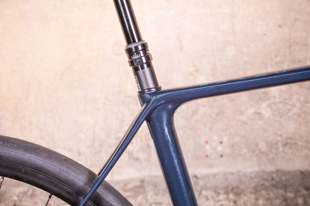 Vielo V+1 – seat tube junction.jpg