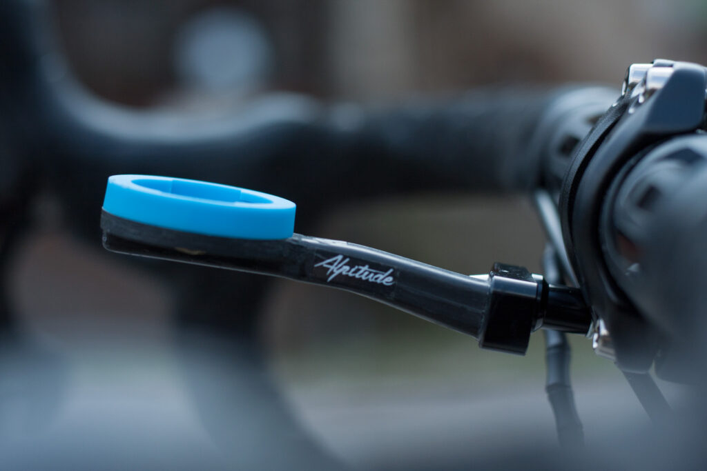 alpitude_wahoo_stelvio_out_front_mount_lightweight.jpg