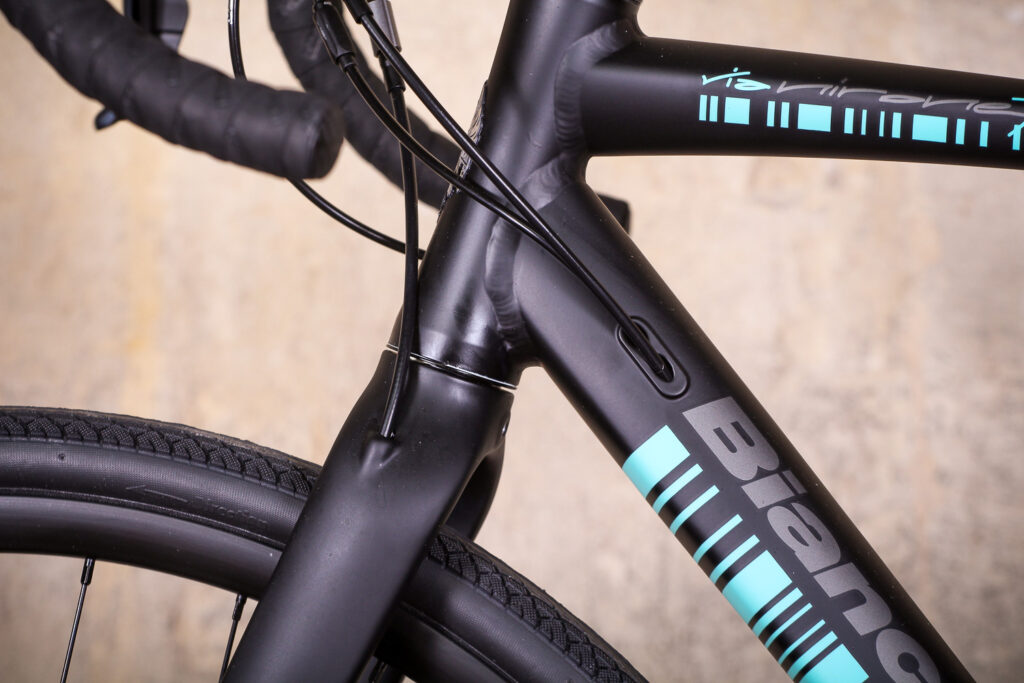 bianchi_via_nirone_7_all_road_-_cable_routing.jpg