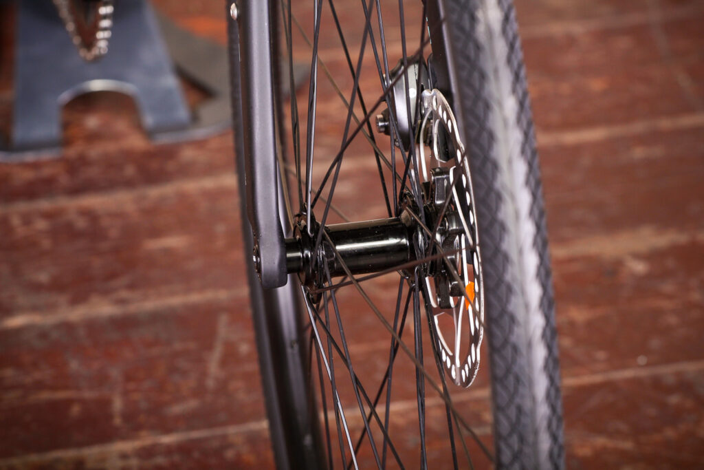 bianchi_via_nirone_7_all_road_-_front_hub.jpg