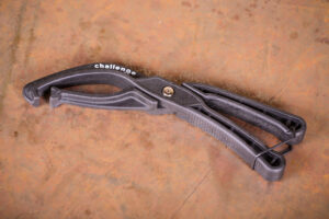 challenge_clincher_mounting_tool.jpg