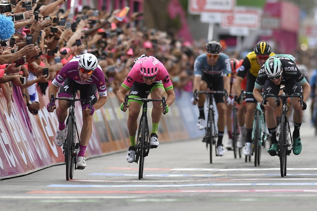 Elia Viviani wins Giro d’Italia 2018 Stage 3 Photo Credits: LaPresse – D’Alberto / Ferrari / Paolone / Alpozzi).jpg