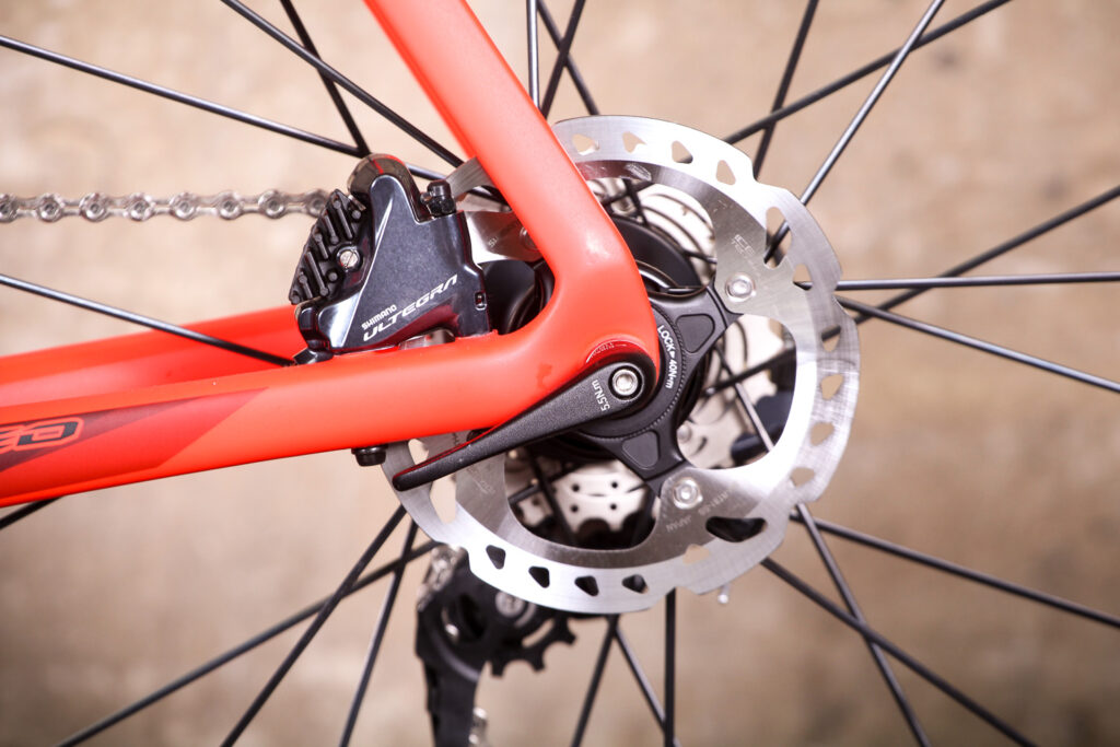 Giant Propel Advanced Disc – rear disc brake.jpg
