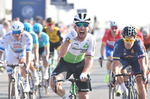 Mark Cavendish wins Stage 2 of Dubai Tour 2018 (pictuure:_LaPresse, Ferrari/Paolone).jpg