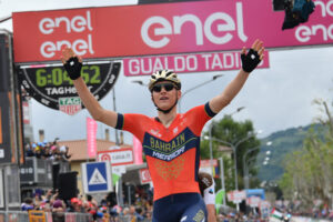 matej_mohoric_wins_giro_ditalia_stage_10_picturre_lapresse.jpg