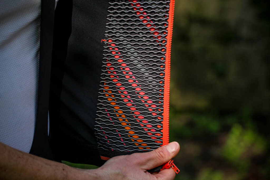 sportful_rd_celsius_jersey_-_inside.jpg