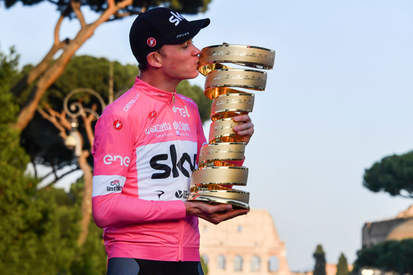Chris Froome with Giro d&rsquo;Italia trophy (picture LaPresse).jpg