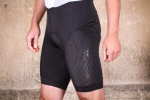 endura_pro_sl_lite_bib_short_-_side.jpg