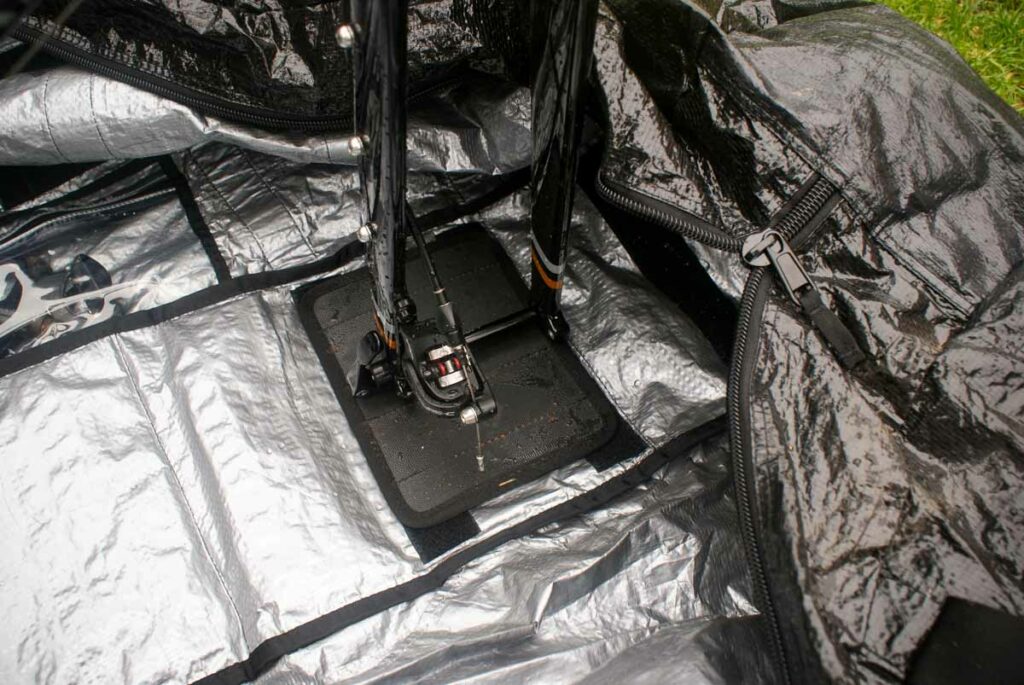 evoc_bike_cover_2.jpg