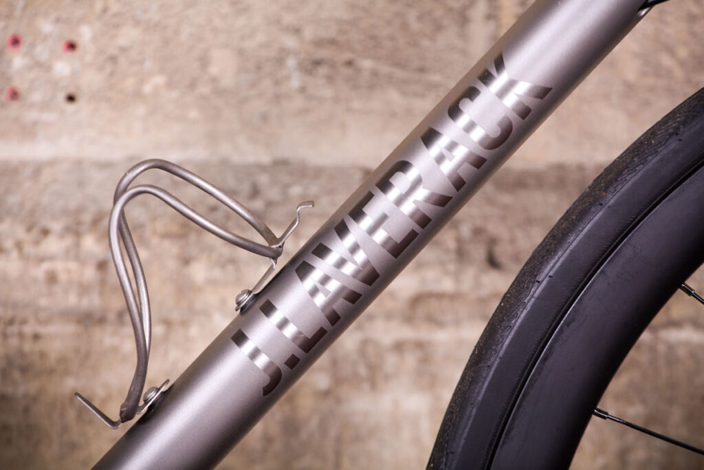 j_laverack_r_j_ack_disc_-_down_tube.jpg