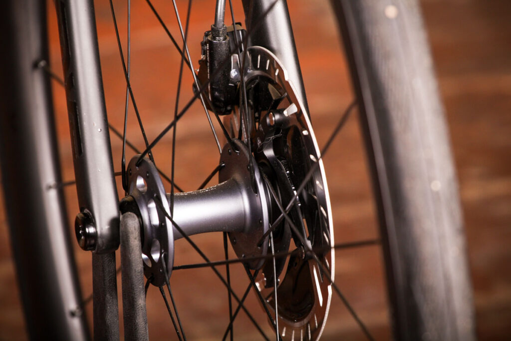 j_laverack_r_j_ack_disc_-_front_hub.jpg