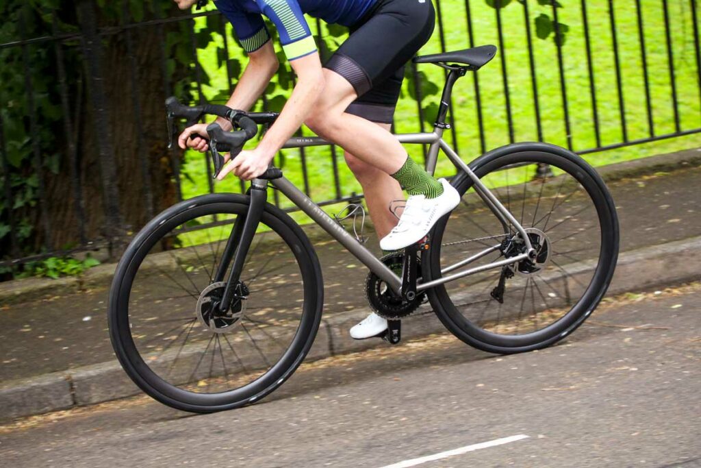 j_laverack_r_j_ack_disc_-_riding_4.jpg