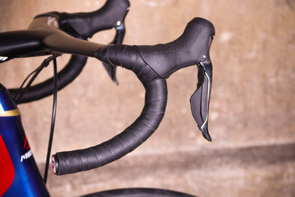 Merida Reacto Disc Team-E – bar and lever.jpg