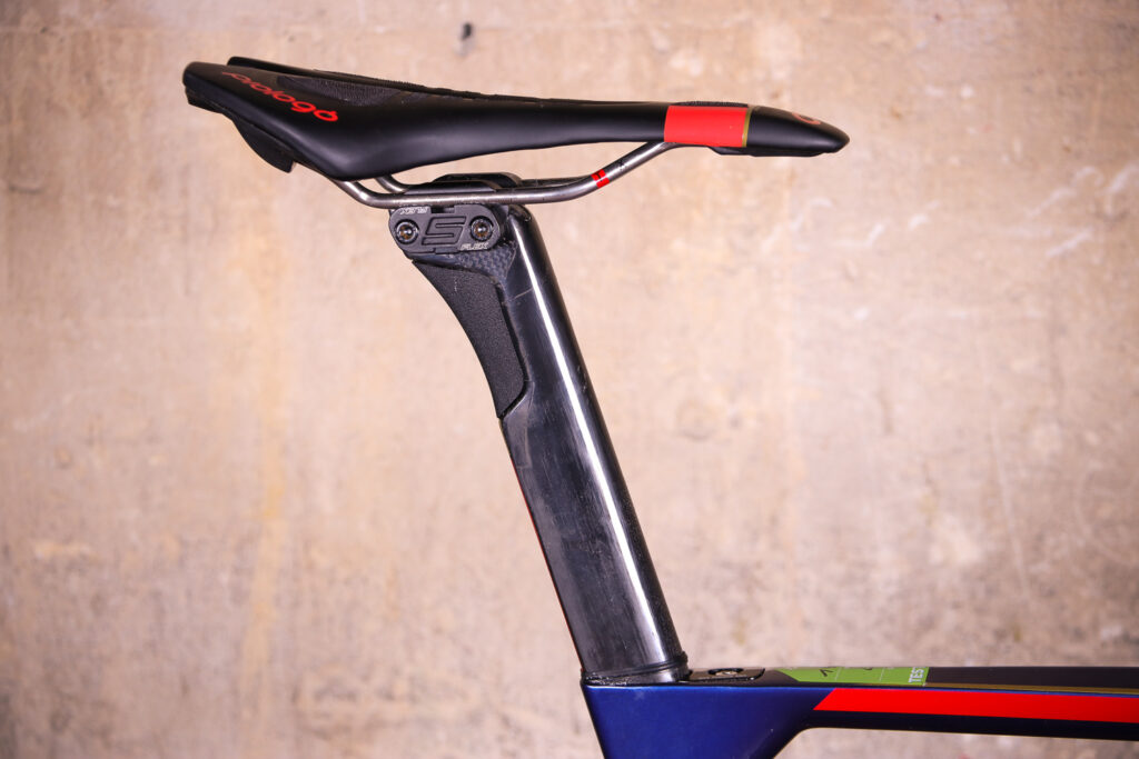 Merida Reacto Disc Team-E – saddle and post.jpg