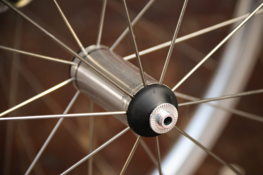Ritchey Classic Zeta wheelset – front hub 2.jpg