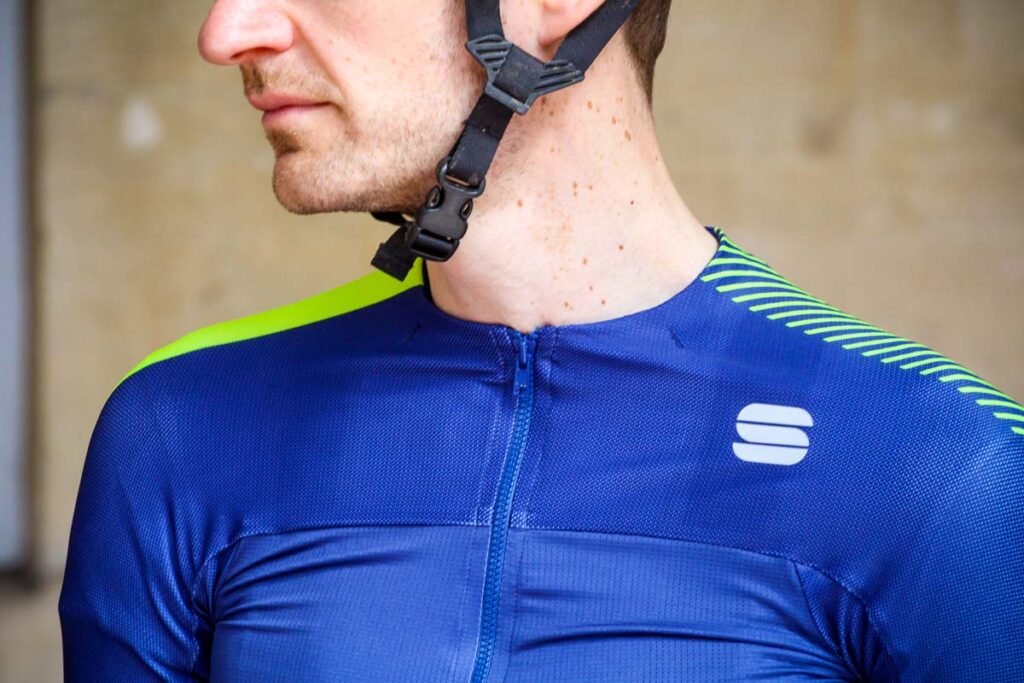 sportful_bodyfit_evo_jersey_-_collar.jpg