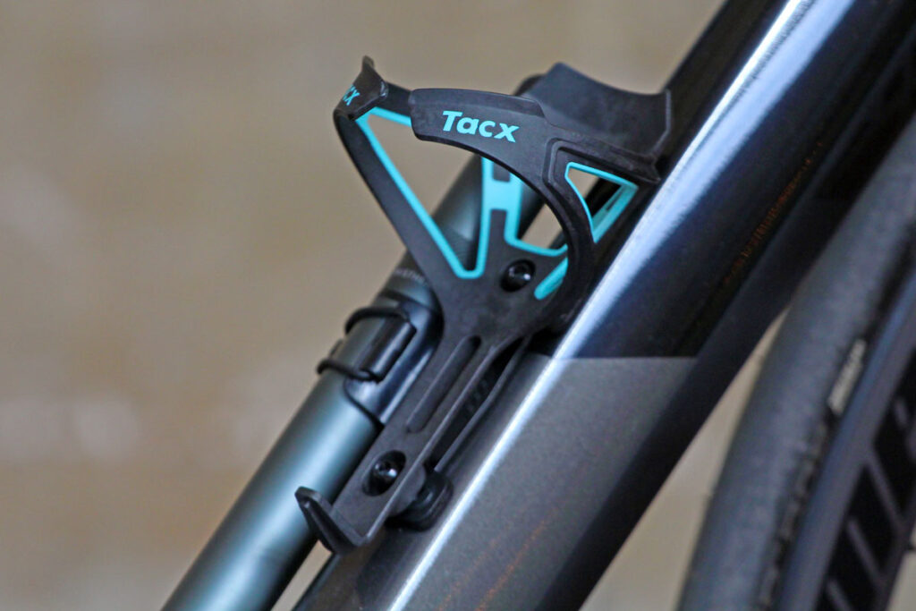 tacx_ciro_bottle_cage.jpg