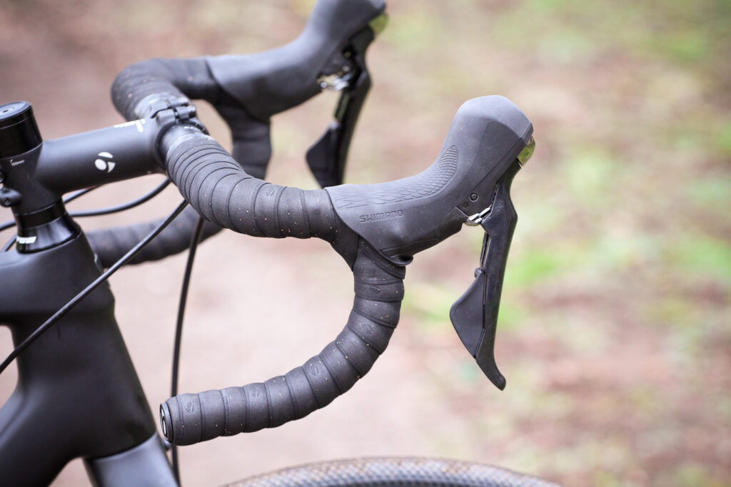 Trek Checkpoint – bars and shifter.jpg