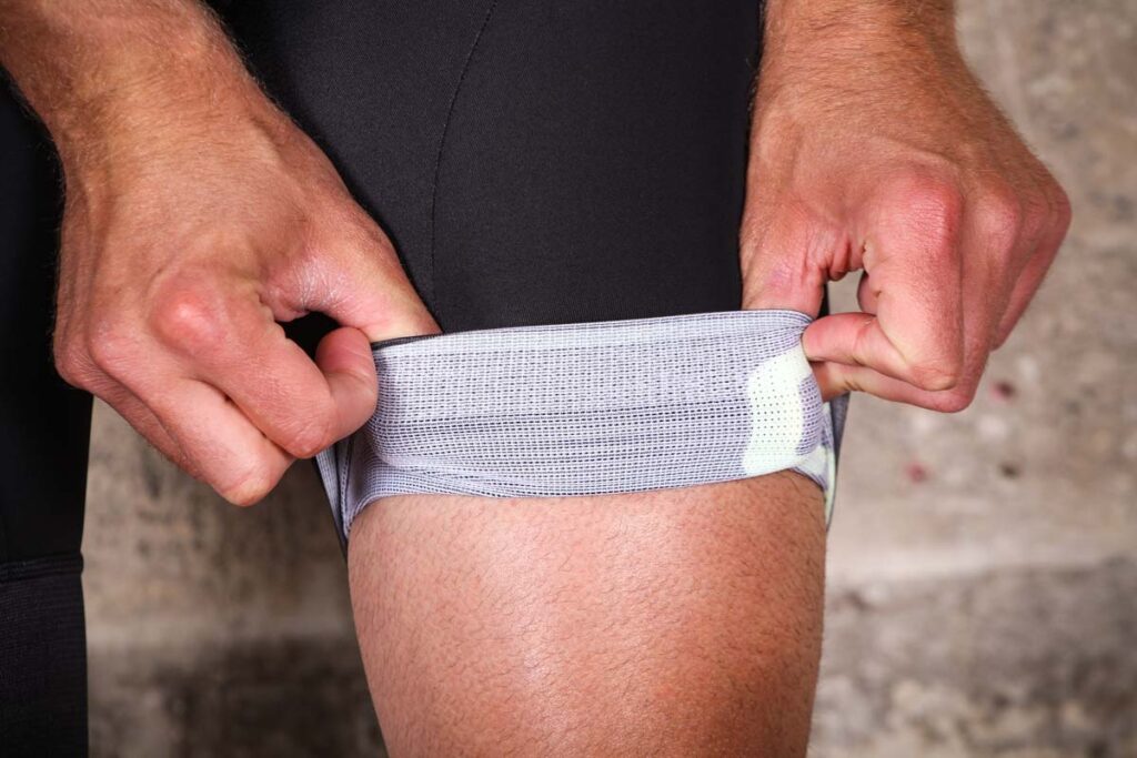 ale_corsa_bibshorts_-_cuff_gripper.jpg