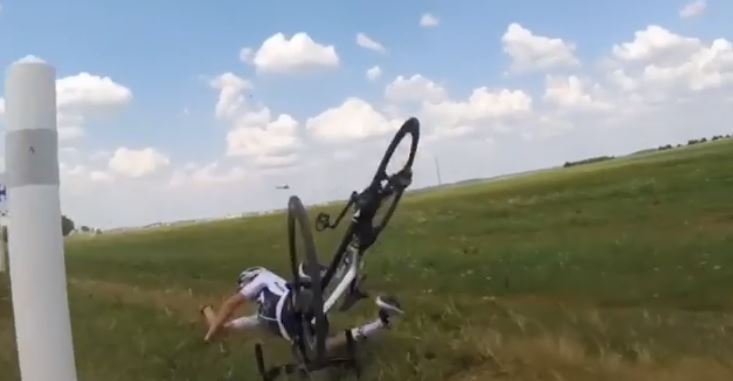 Chris Foome Tour de France 2018 Stage 1 crash.JPG