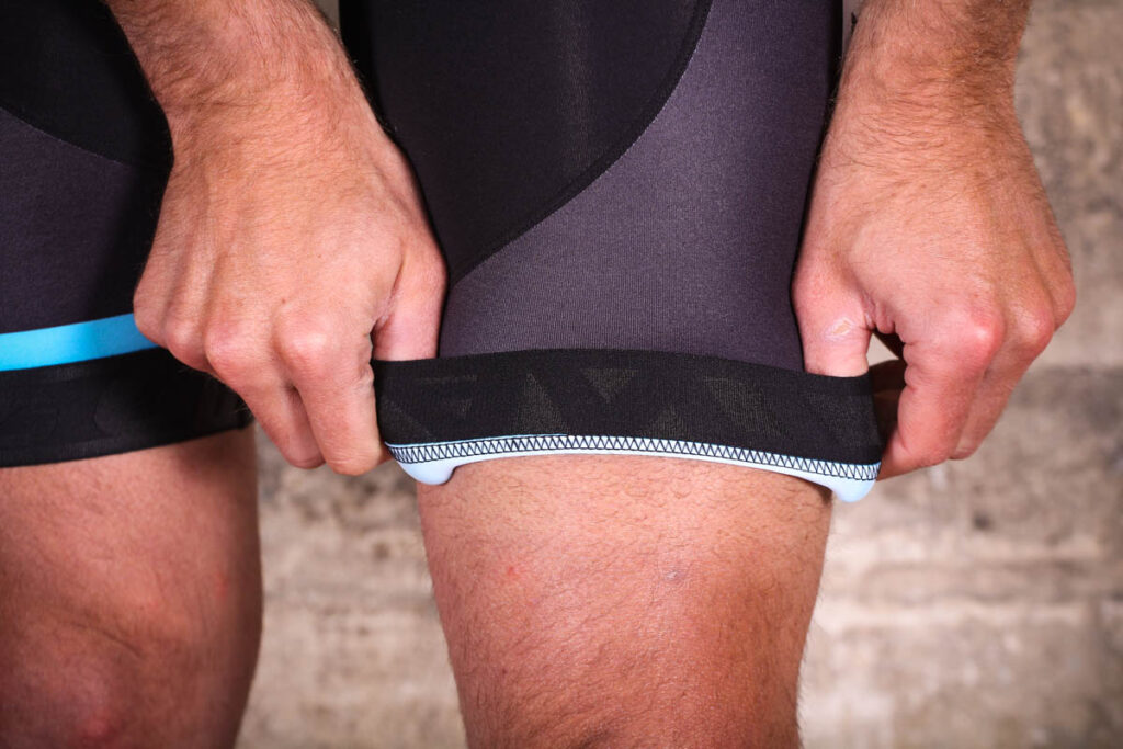 giant_elevate_bib_shorts_-_gripper.jpg