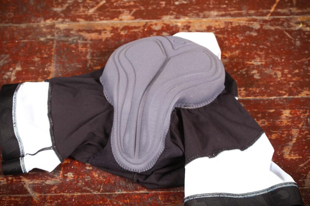 giant_elevate_bib_shorts_-_pad.jpg