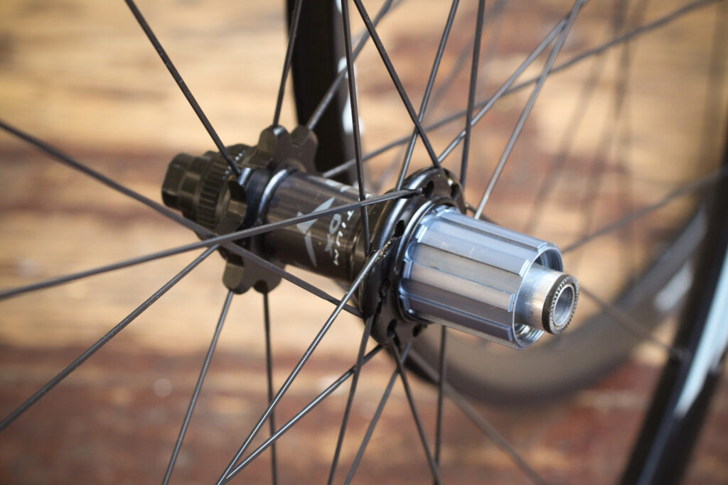 Miche Syntium AXY Disc Black Wheels – rear hub.jpg