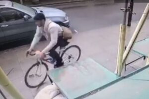 RideLondon bike thief o CCTV.JPG